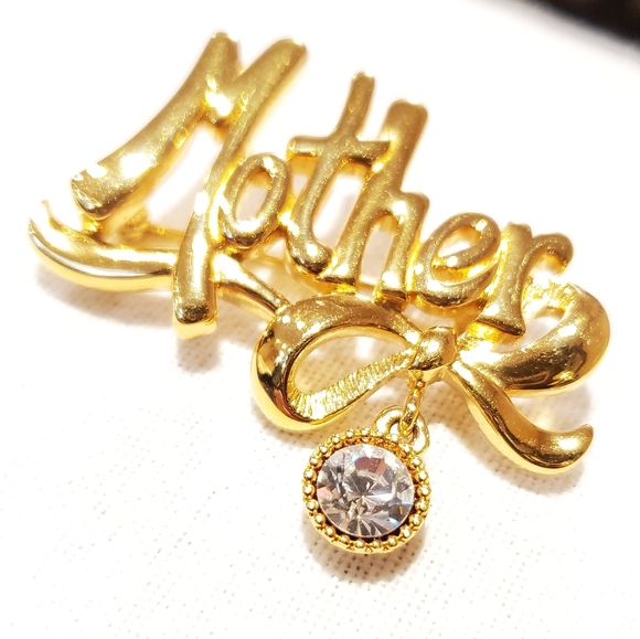 Vintage Monet Gold Tone Mother Brooch